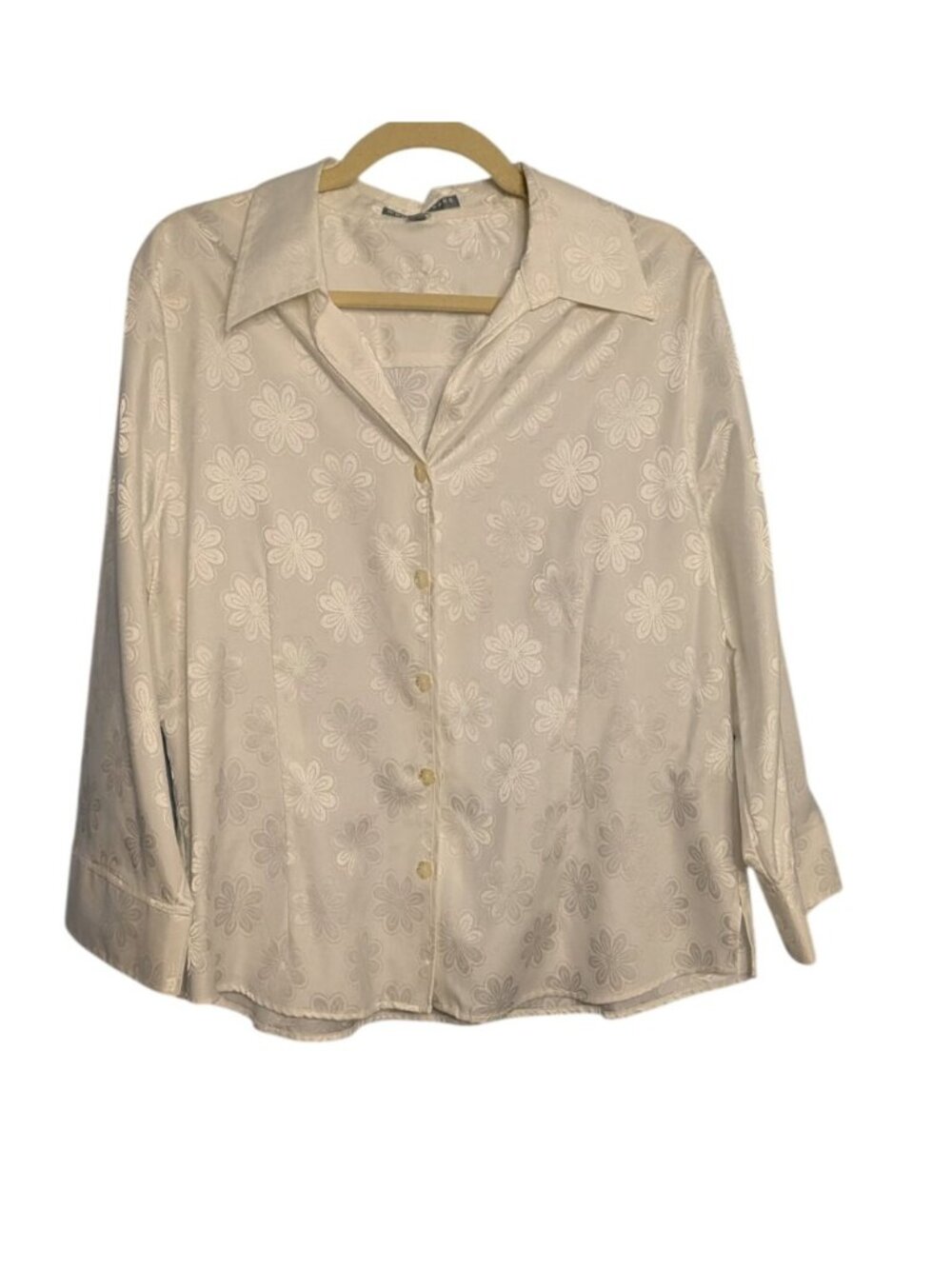 Foxcroft Wrinkle-Free White Floral Button-Up Shirt Flower Buttons Sz 16 Cotton